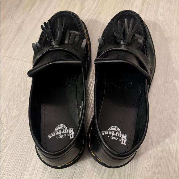 Black Loafers with Tassels - Picture 3 of 5